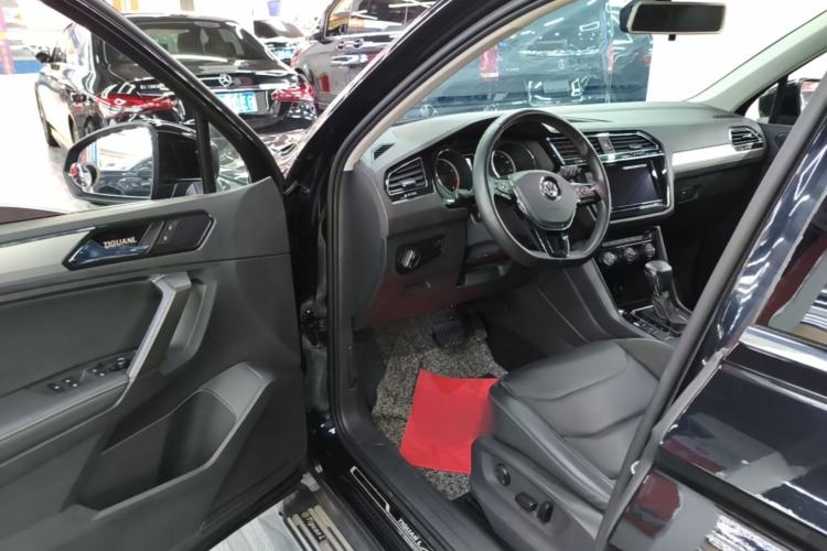 Used Volkswagen Tiguan L 2018 280TSI Automatic Two-Wheel Drive Comfort Edition Driver Seat