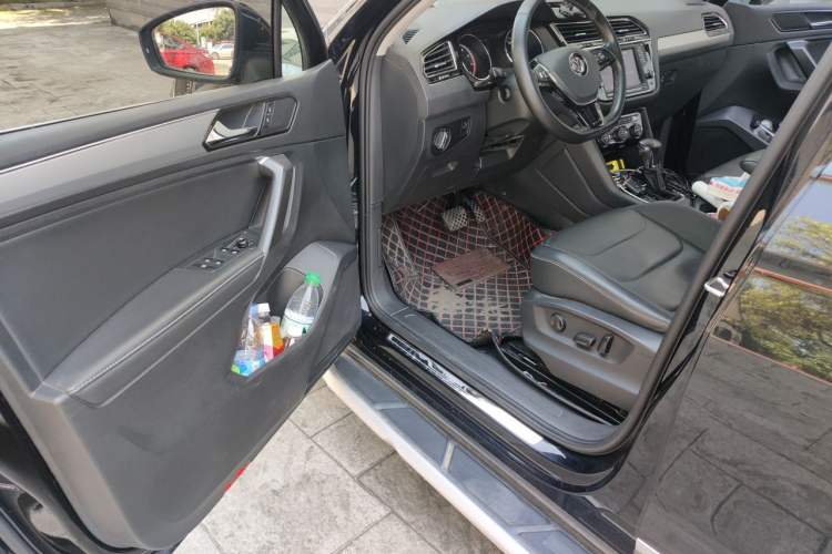 Used Volkswagen Tiguan L 2018 Facelift 330TSI Automatic Two-Wheel Drive Luxury Edition Driver Seat