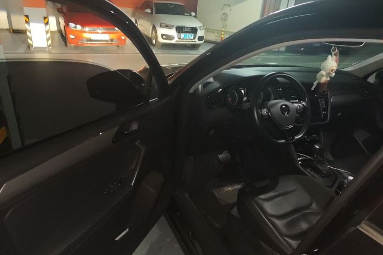Used Volkswagen Tiguan L 2018 330TSI Automatic Two-Wheel Drive Luxury Edition Driver Seat