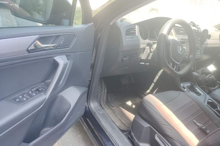 Used Volkswagen Tiguan L 2018 Revised Version 330TSI Automatic Two-Wheel Drive Trendy Edition Driver Seat