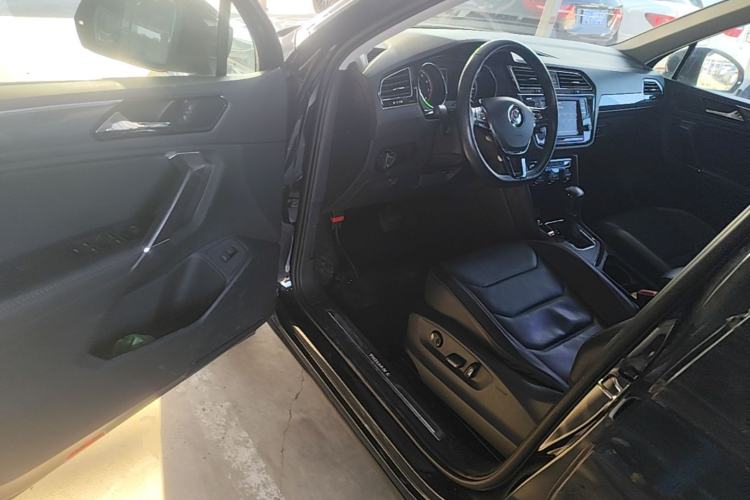 Used Volkswagen Tiguan L 2018 Revised 330TSI Automatic Two-Wheel Drive Flagship Edition Driver Seat