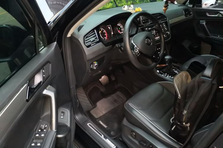 Used Volkswagen Tiguan L 2018 Revised 330TSI Automatic Two-Wheel Drive Flagship Edition Driver Seat