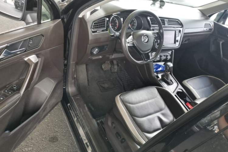 Used Volkswagen Tiguan L 2018 330TSI Automatic Two-Wheel Drive Luxury Edition Driver Seat