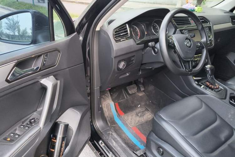 Used Volkswagen Tiguan L 2018 330TSI Automatic Two-Wheel Drive Luxury Edition Driver Seat