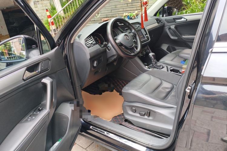 Used Volkswagen Tiguan L 2018 330TSI Automatic Two-Wheel Drive Luxury Edition Driver Seat