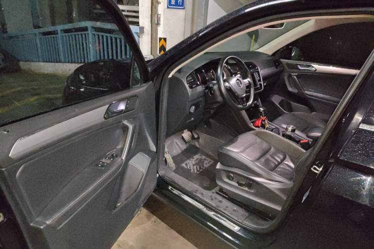 Used Volkswagen Tiguan L 2018 Facelift 330TSI Automatic Two-Wheel Drive Luxury Edition Driver Seat