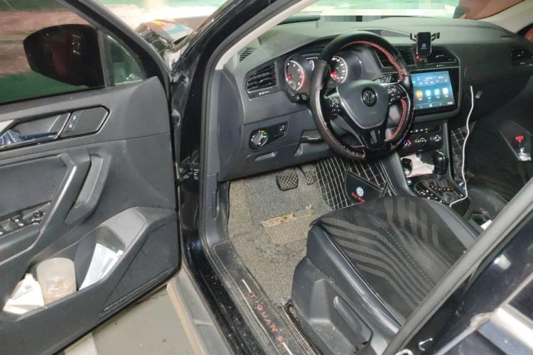 Used Volkswagen Tiguan L 2018 330TSI Automatic Two-Wheel Drive Luxury Edition Driver Seat