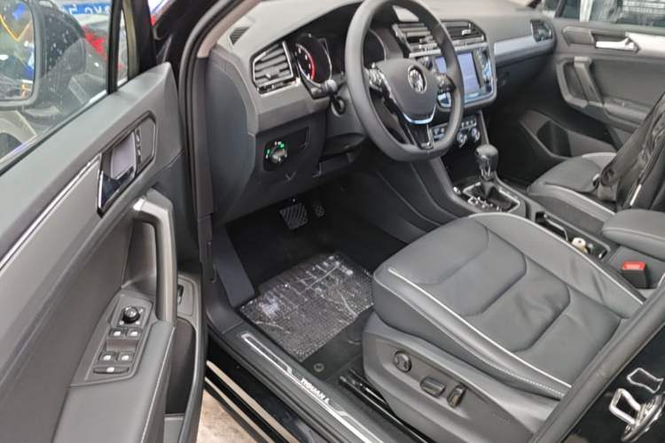 Used Volkswagen Tiguan L 2018 Revised 330TSI Automatic Two-Wheel Drive Flagship Edition Driver Seat