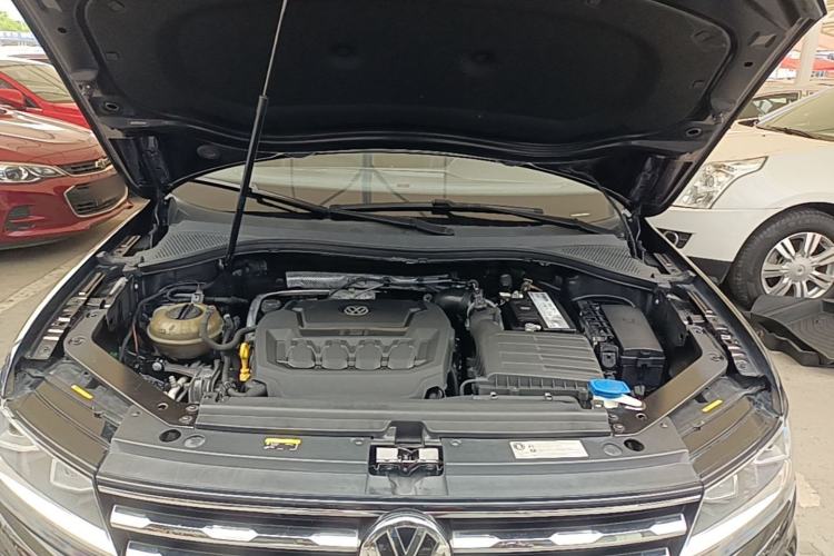 Used Volkswagen Tiguan L 2018 Revised Version 330TSI Automatic Two-Wheel Drive Comfort Edition Engine Bay