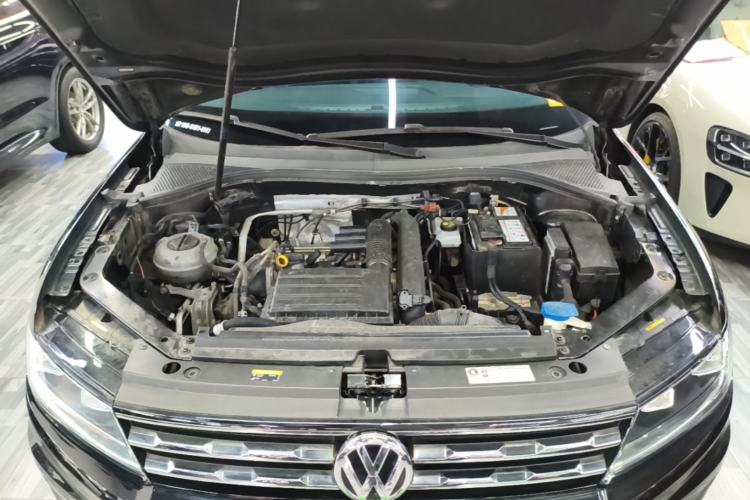 Used Volkswagen Tiguan L 2018 280TSI Automatic Two-Wheel Drive Comfort Edition Engine Bay