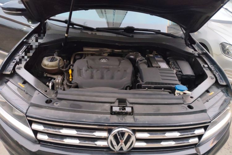 Used Volkswagen Tiguan L 2018 330TSI Automatic Two-Wheel Drive Luxury Edition Engine Bay