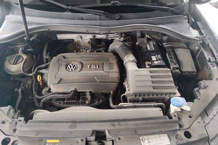 Used Volkswagen Tiguan L 2018 380TSI Automatic All-Wheel Drive Luxury Edition Engine Bay