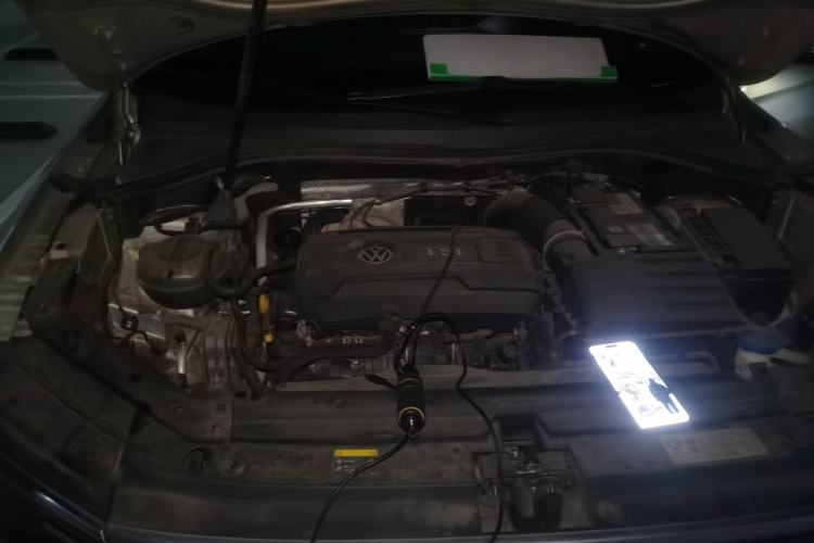 Used Volkswagen Tiguan L 2018 380TSI Automatic All-Wheel Drive Luxury Edition Engine Bay