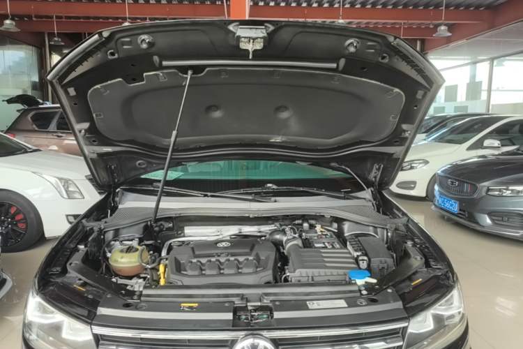 Used Volkswagen Tiguan L 2018 330TSI Automatic Two-Wheel Drive Comfort Edition Engine Bay