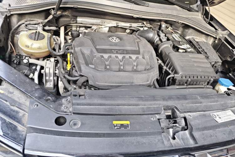 Used Volkswagen Tiguan L 2018 Facelift 330TSI Automatic Two-Wheel Drive Luxury Edition Engine Bay