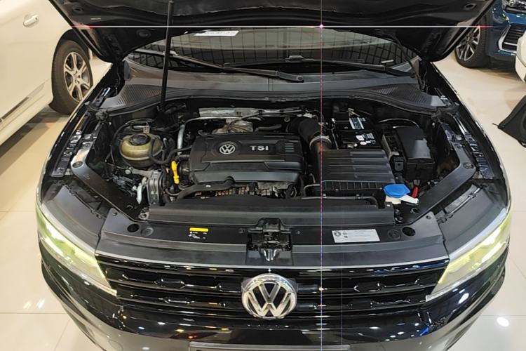 Used Volkswagen Tiguan L 2018 Revised Version 380TSI Automatic All-Wheel Drive Luxury Edition Engine Bay