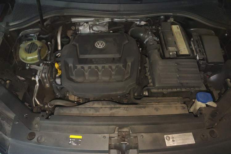Used Volkswagen Tiguan L 2018 330TSI Automatic Two-Wheel Drive Luxury Edition Engine Bay