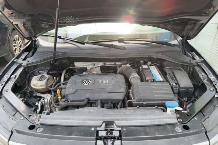 Used Volkswagen Tiguan L 2018 380TSI Automatic All-Wheel Drive Luxury Edition Engine Bay