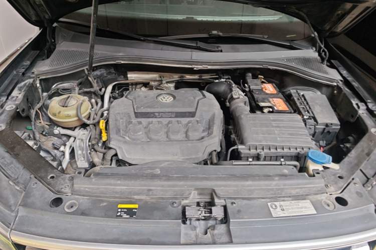 Used Volkswagen Tiguan L 2018 330TSI Automatic Two-Wheel Drive Flagship Edition Engine Bay