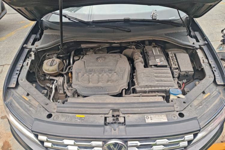 Used Volkswagen Tiguan L 2018 330TSI Automatic Two-Wheel Drive Comfort Edition Engine Bay