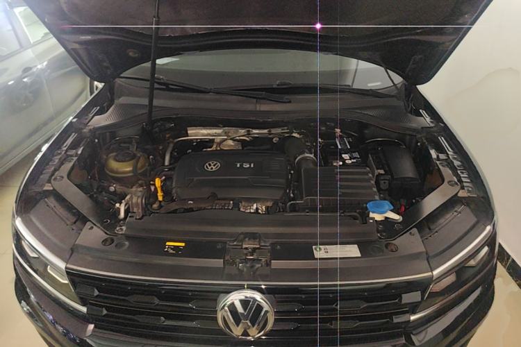 Used Volkswagen Tiguan L 2018 Revised Version 380TSI Automatic All-Wheel Drive Luxury Edition Engine Bay