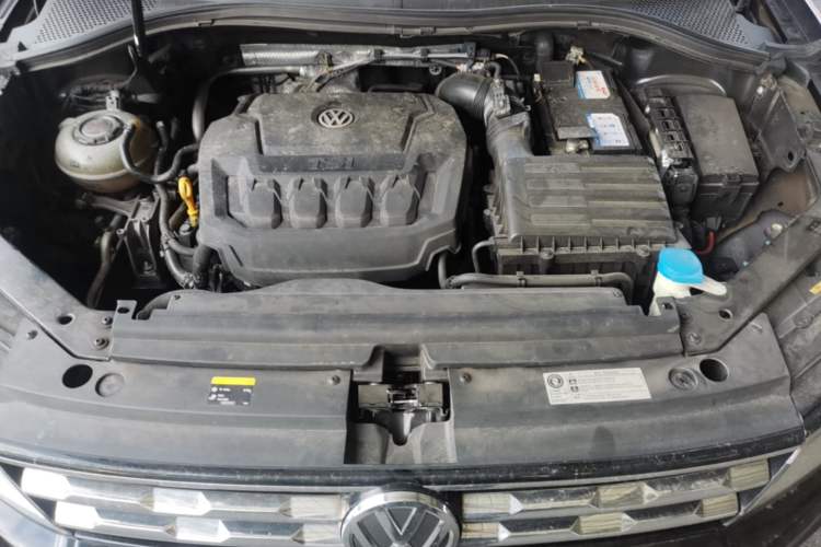 Used Volkswagen Tiguan L 2018 330TSI Automatic Two-Wheel Drive Luxury Edition Engine Bay