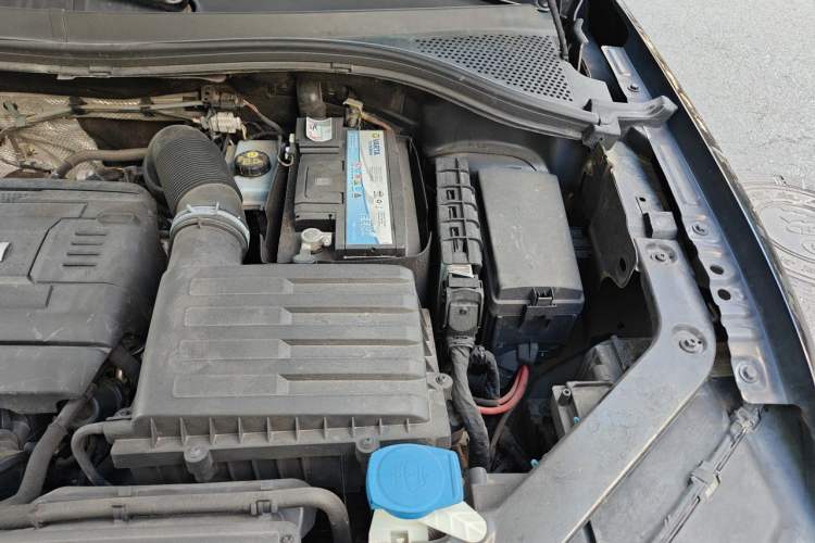 Used Volkswagen Tiguan L 2018 380TSI Automatic All-Wheel Drive Luxury Edition Engine Bay Left