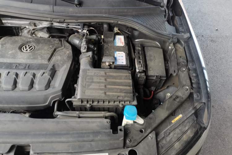 Used Volkswagen Tiguan L 2018 330TSI Automatic Two-Wheel Drive Luxury Edition Engine Bay Left