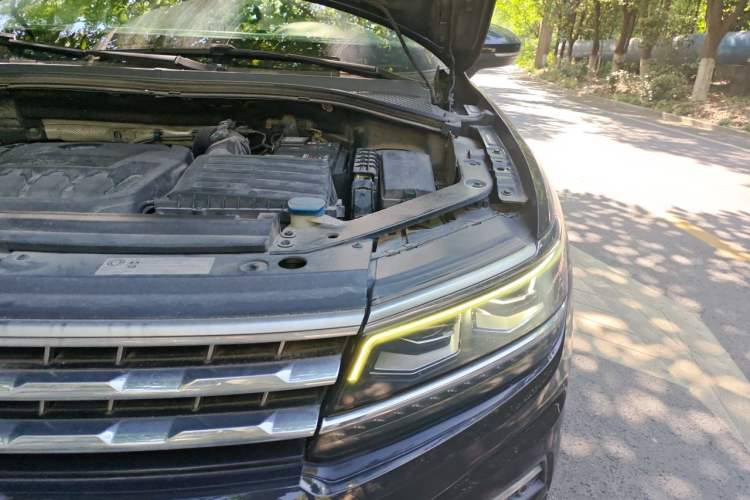 Used Volkswagen Tiguan L 2018 330TSI Automatic Two-Wheel Drive Flagship Edition Engine Bay Left