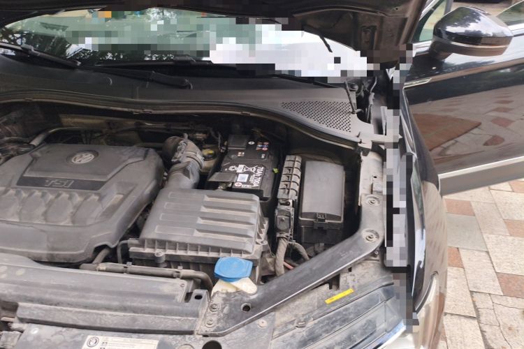 Used Volkswagen Tiguan L 2018 330TSI Automatic Two-Wheel Drive Luxury Edition Engine Bay Left