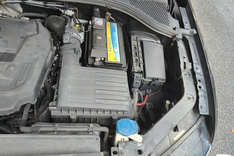 Used Volkswagen Tiguan L 2018 330TSI Automatic Two-Wheel Drive Comfort Edition Engine Bay Left