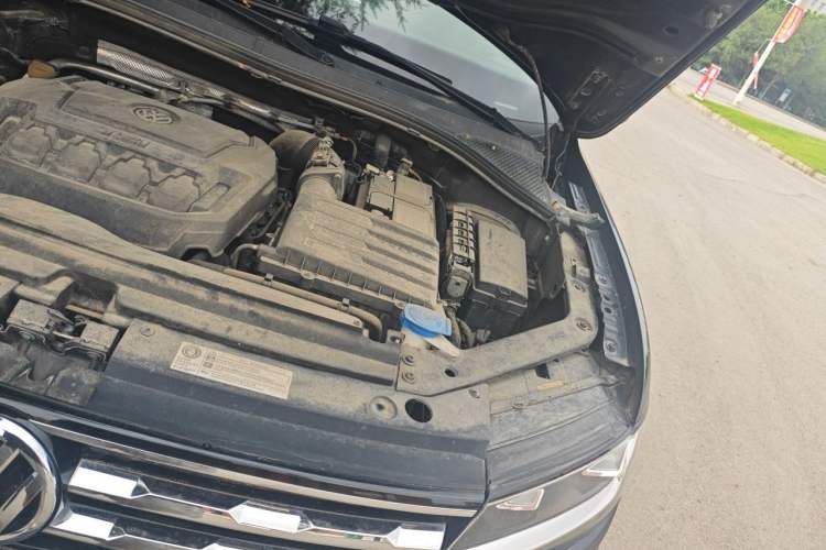 Used Volkswagen Tiguan L 2018 330TSI Automatic Two-Wheel Drive Luxury Edition Engine Bay Left
