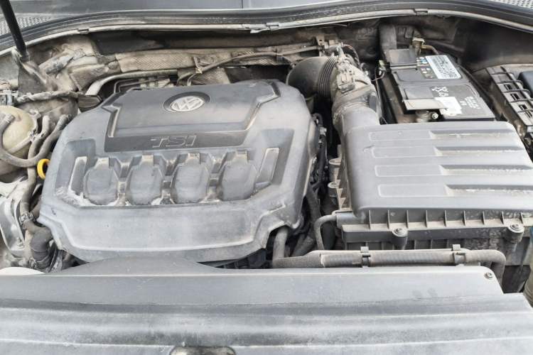 Used Volkswagen Tiguan L 2018 330TSI Automatic Two-Wheel Drive Luxury Edition Engine Bay