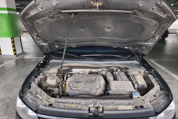 Used Volkswagen Tiguan L 2018 Revised Version 330TSI Automatic Two-Wheel Drive Trendy Edition Engine Bay