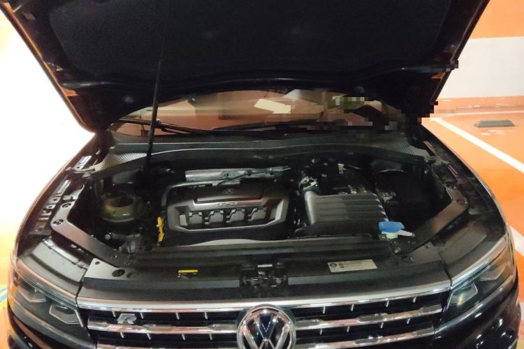 Used Volkswagen Tiguan L 2018 Facelift 330TSI Automatic Two-Wheel Drive Luxury Edition Engine Bay