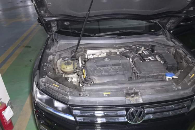 Used Volkswagen Tiguan L 2018 330TSI Automatic Two-Wheel Drive Comfort Edition Engine Bay Right