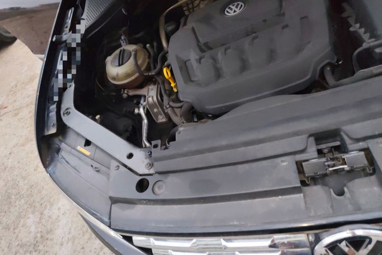 Used Volkswagen Tiguan L 2018 330TSI Automatic Two-Wheel Drive Luxury Edition Engine Bay Right