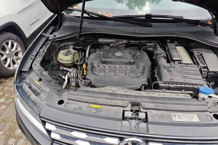 Used Volkswagen Tiguan L 2018 330TSI Automatic Two-Wheel Drive Luxury Edition Engine Bay Right