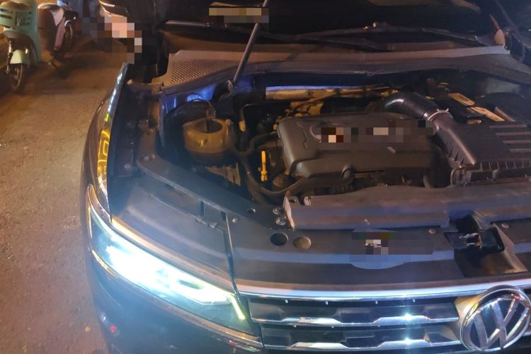 Used Volkswagen Tiguan L 2018 380TSI Automatic All-Wheel Drive Luxury Edition Engine Bay Right