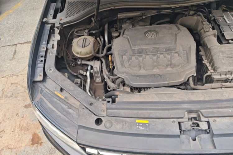 Used Volkswagen Tiguan L 2018 330TSI Automatic Two-Wheel Drive Comfort Edition Engine Bay Right