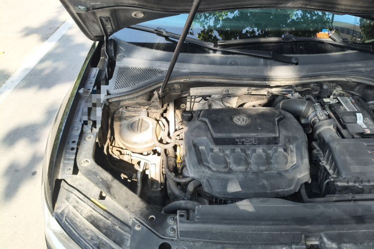 Used Volkswagen Tiguan L 2018 Facelift 330TSI Automatic Two-Wheel Drive Luxury Edition Engine Bay Right