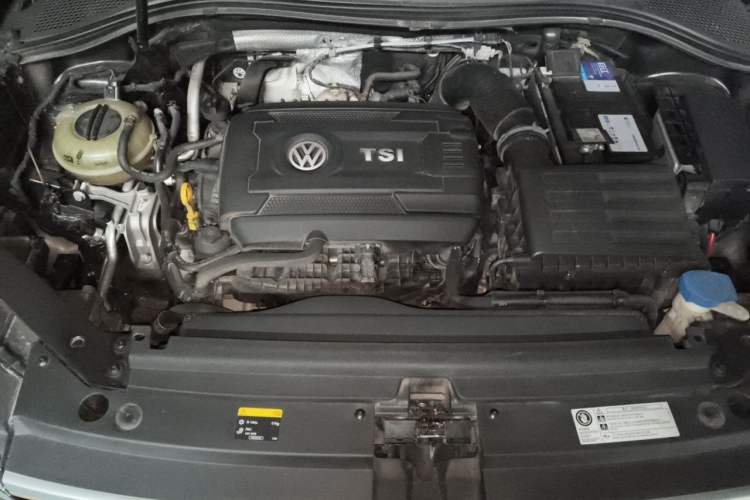 Used Volkswagen Tiguan L 2018 380TSI Automatic All-Wheel Drive Flagship Edition Engine Bay