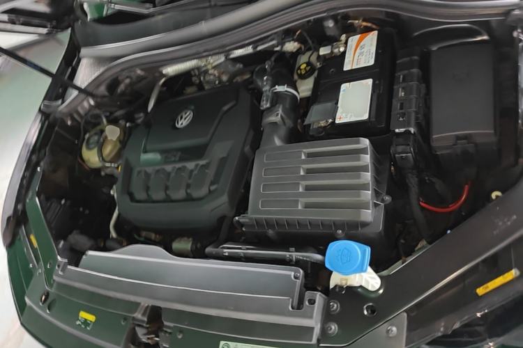 Used Volkswagen Tiguan L 2018 Facelift 330TSI Automatic Two-Wheel Drive Luxury Edition Engine Bay
