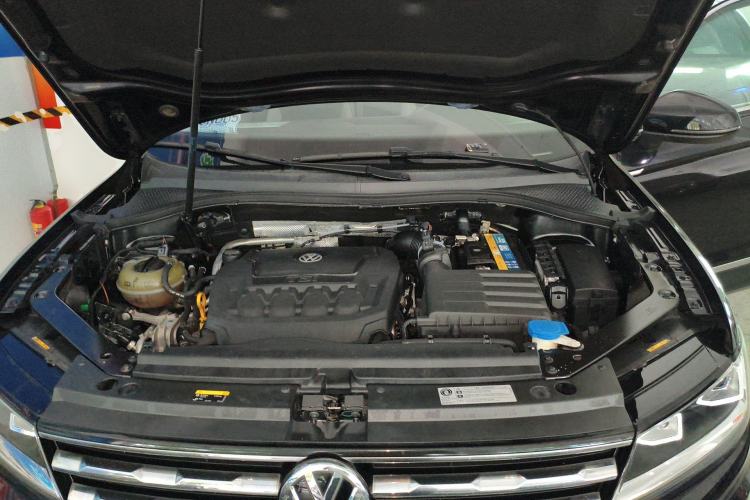 Used Volkswagen Tiguan L 2018 Revised Version 330TSI Automatic Two-Wheel Drive Comfort Edition Engine Bay