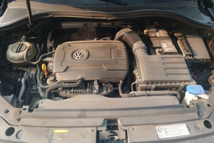 Used Volkswagen Tiguan L 2018 380TSI Automatic All-Wheel Drive Luxury Edition Engine Bay