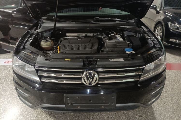 Used Volkswagen Tiguan L 2018 Facelift 330TSI Automatic Two-Wheel Drive Luxury Edition Engine Bay