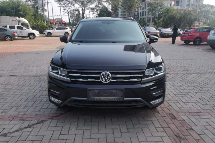 Used Volkswagen Tiguan L 2018 330TSI Automatic Two-Wheel Drive Luxury Edition Exterior 1