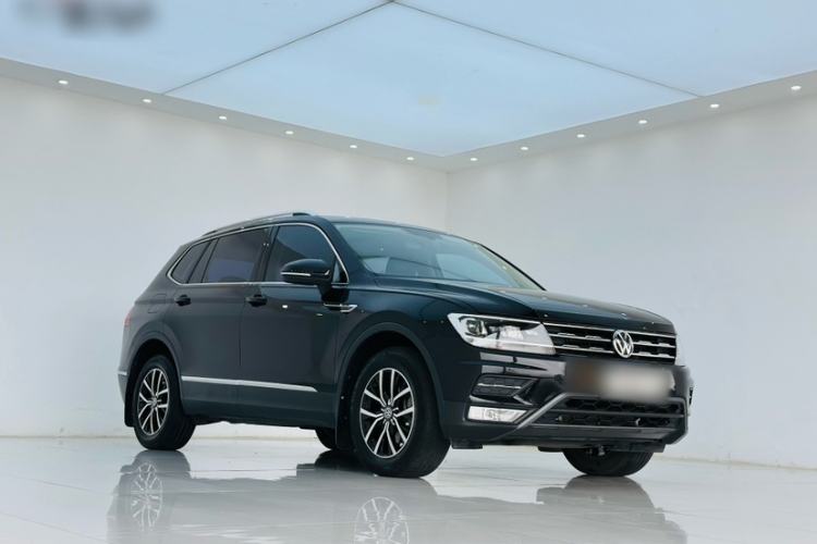Used Volkswagen Tiguan L 2018 Facelift 330TSI Automatic Two-Wheel Drive Luxury Edition Exterior 2