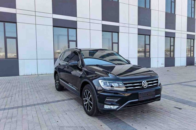 Used Volkswagen Tiguan L 2018 Facelift 330TSI Automatic Two-Wheel Drive Luxury Edition Exterior 2