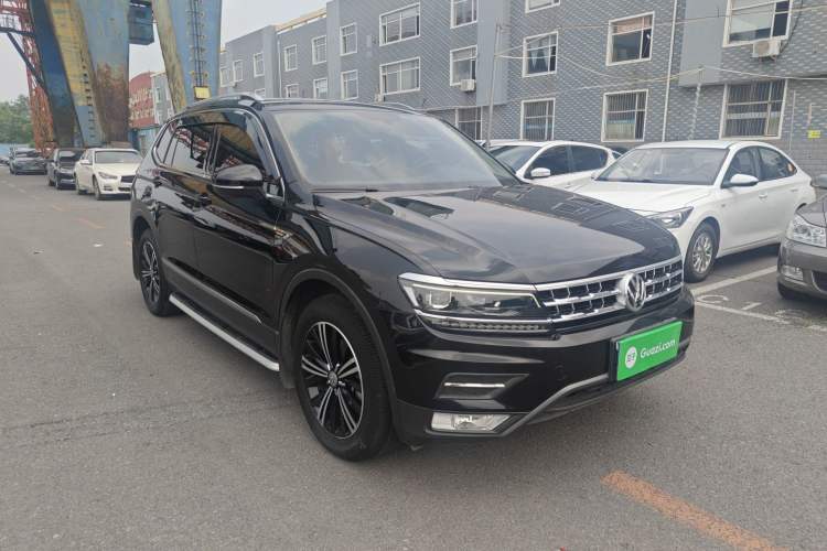 Used Volkswagen Tiguan L 2018 380TSI Automatic All-Wheel Drive Luxury Edition Exterior 2